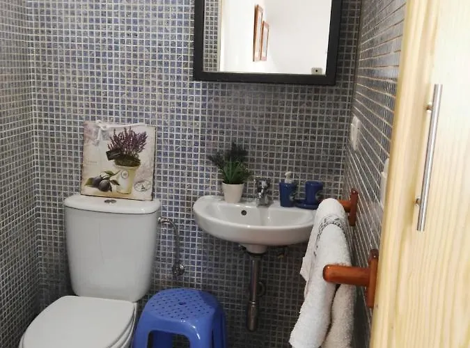 Aticos Con Terraza Vistas Urbanos 100 Playa Apartment *